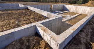 Ленточный фундамент Отрадный цена от 2652 руб.